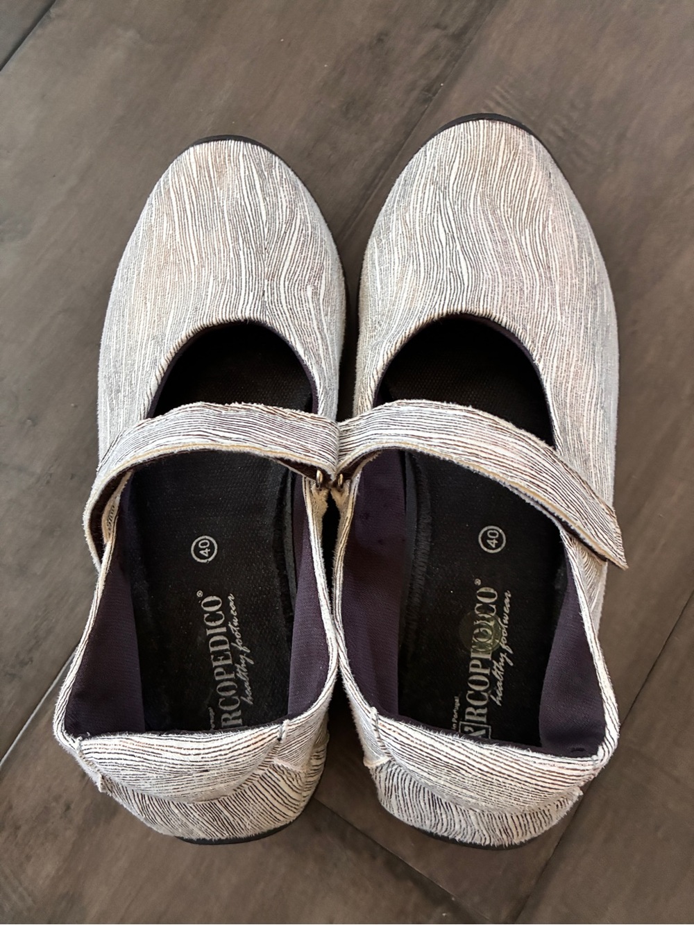 Arcopedico Merceditas Mary Jane Shows in Black and White Wave - Size 40 (US 9) - Picture 4 of 12